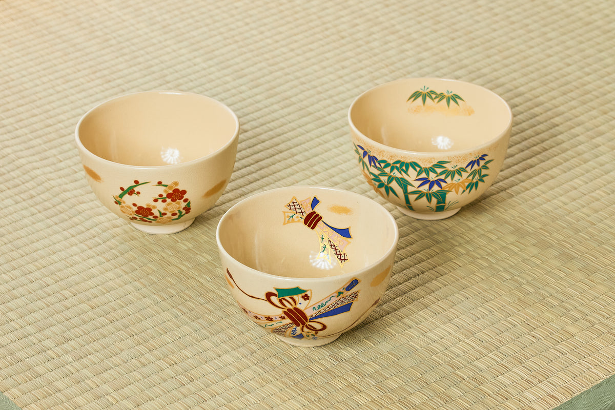 Japanese Matcha Bowl Hanamaru (花丸) | Traditional Flower Circle Pattern ...